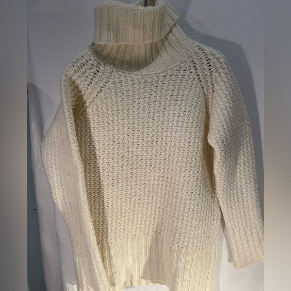 Hugo Boss White Wool Sweater small acrylique alpaca chunky knit beige turtleneck